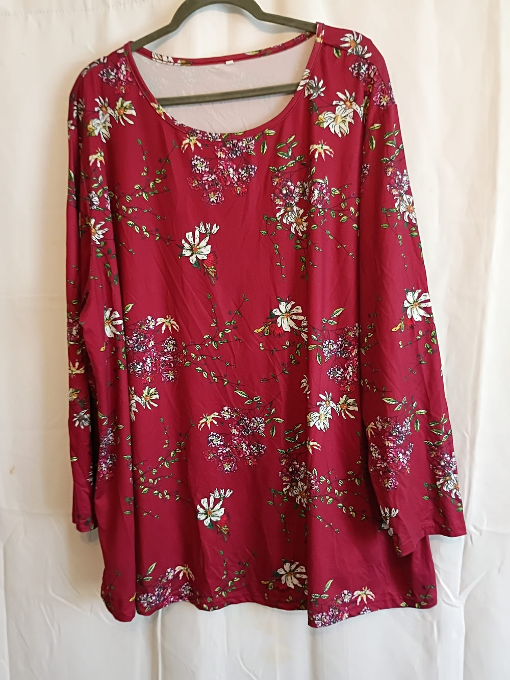 Womens Floral Tunic Top in Size 28w. Long Sleeve With Cute Floral Details.